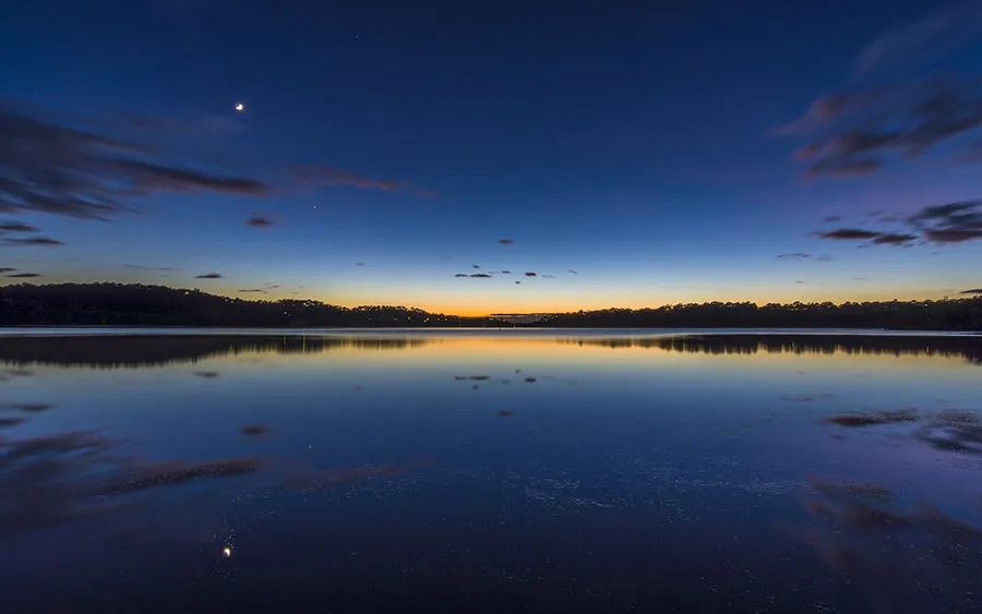 03446_narrabeenlakesdawn