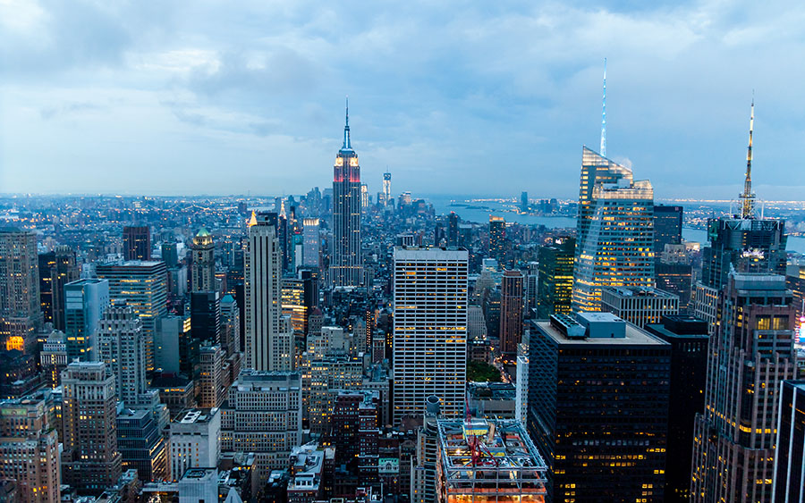 03079_topoftherock