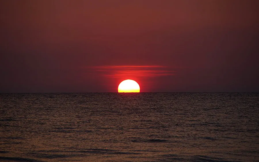03934_sunsetonsrilanka