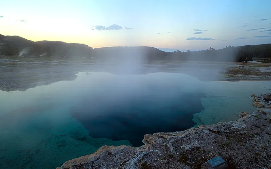 03310_sapphirepool
