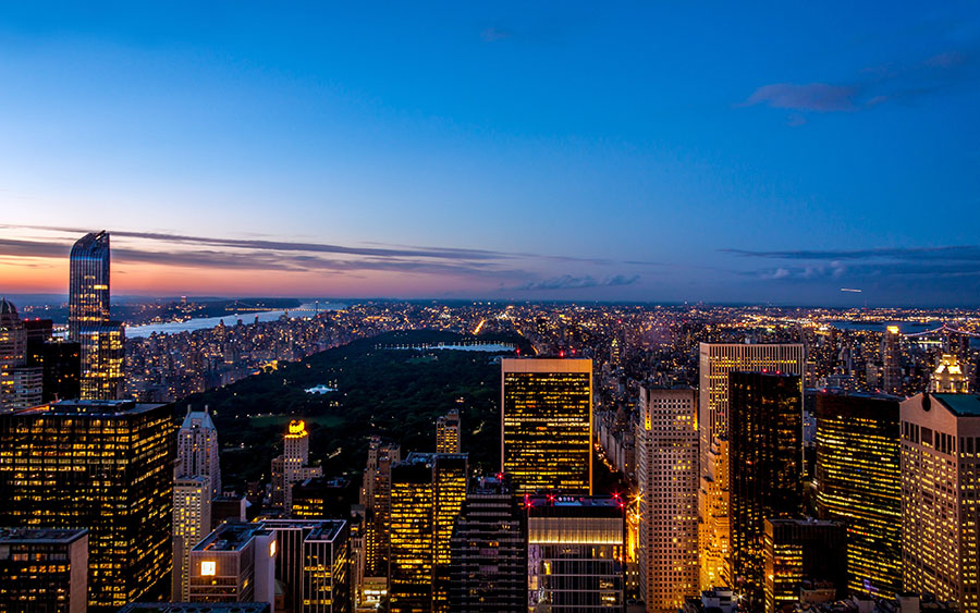 03931_newyorkskylineatdusk