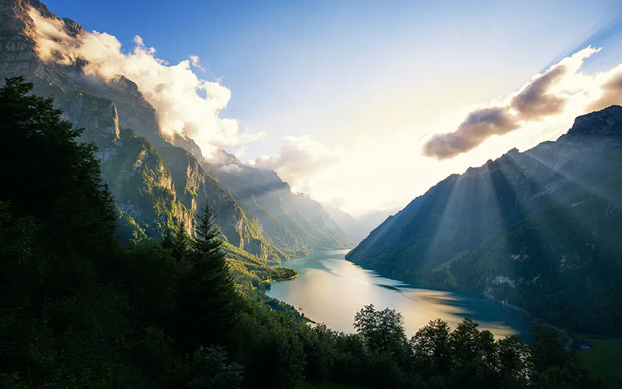 03935_empireofthealps